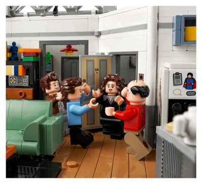 LEGO-Ideas-21328-Seinfeld-07.jpg