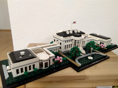lego21054-WH-03.jpg