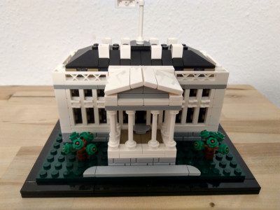 lego21054-WH-02.jpg