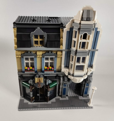 R2.jpg