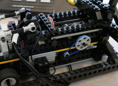 2021-09-29 22_18_47-LEGO Technic Control Center II 8485 - Airboat (4K) - YouTube.jpg