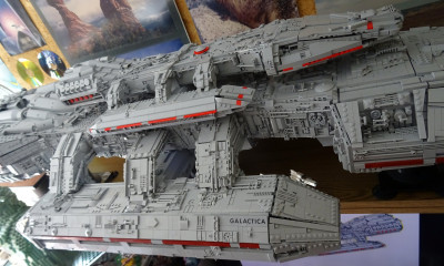 Galactica_Big_Small_2.jpg