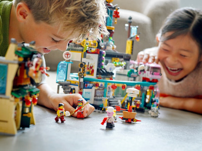 lego-80036-stadt-der-laternen-13.jpg