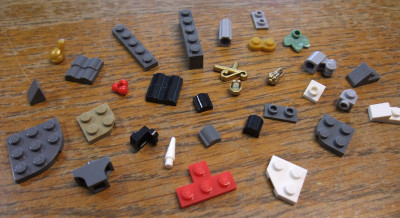 Auch LOZ hat Fünf Noppen Steine und Platten im Programm. Die Dachschingel plates finde ich auch sehr schön. Ein richtiges Highlight waren die 1x2 Fliesenplatten, mit denen Cobi mitlerweile ja alles verstärkt. Davon kann man nie genug haben.
