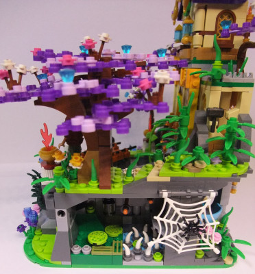 Die Grotte und der Baum.