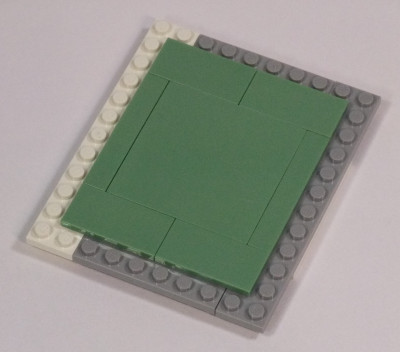 Dann wird gefliest. Schön mit einer 6x6 Fliese.