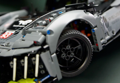 LEGO-Technic-42156-PEUGEOT-9X8-24H-Le-Mans-Hybrid-Hypercar-10.png