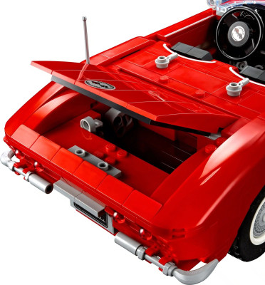 LEGO-Creator-Expert-10321-Corvette-9.jpg
