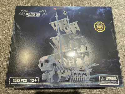 YEGG 92208 - URGEAR Skeleton Ship (2023) a.jpg