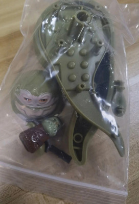 pics-of-the-minifigs-in-bags-from-the-sail-barge-v0-kkr54kp5mv4e1.jpg