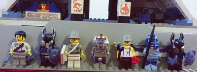 Die sieben enthaltenen Figuren