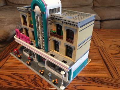lego-10260-downtown-diner-mod_26670067748_o.jpg