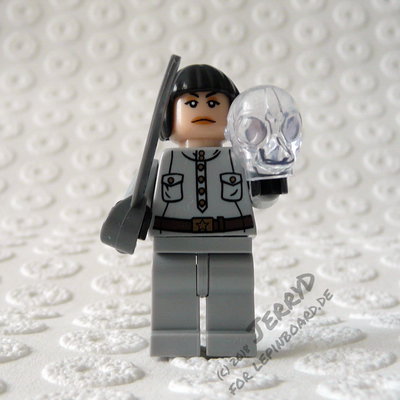 Minifigur Agentin Irina Spalko