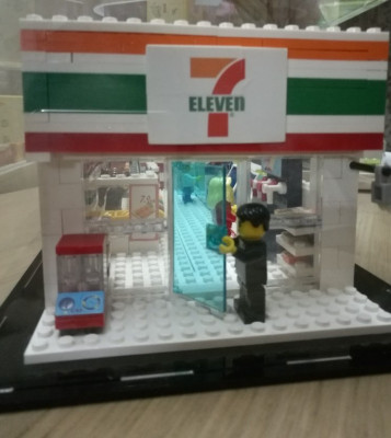 7-Eleven Shop 1 06.jpg