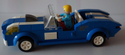 Blaues Auto  1  .JPG