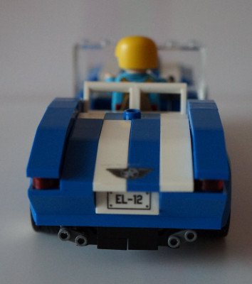 Blaues Auto  4  .JPG