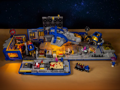 classic-space-x-box---3_48017598923_o.jpg