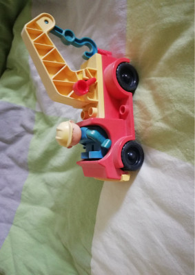 Duplo Tow Truck.jpg