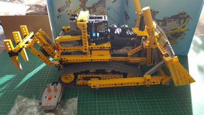 dozer-links.jpg