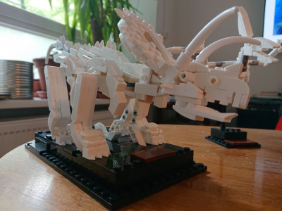 dino2.JPG