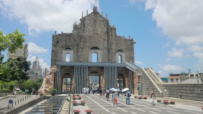 Saint_Paul_Back.jpg