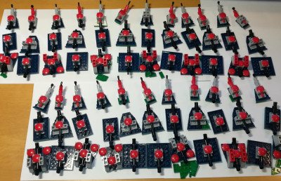 Geklebte Außenplatten trocknen (24 von 32 Elementen)