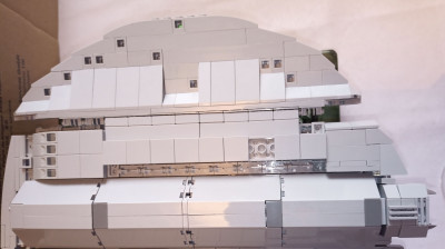 Unetrseite Flügel + Triebwerk