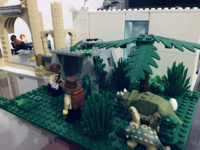 Der Eingang zum Schutzbunker für Unwetter oder Dino-Katastrophen