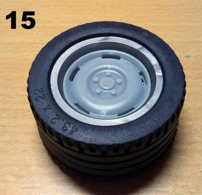 15 Blues_Mobil.jpg