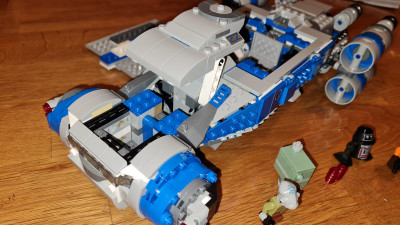 Fertig Cockpit offen.jpg