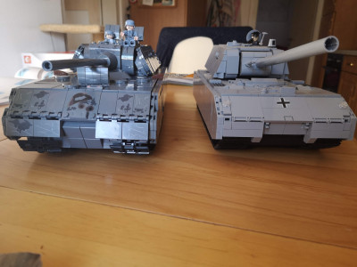 Maus_Cobi_Panlos_front.jpg
